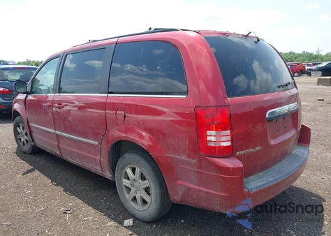 2010 Chrysler Town & Country Touring from USA, damaged, VIN 2A4RR5D17AR109036